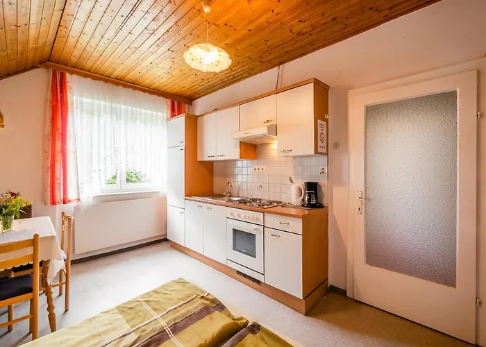 Apartment Apartment In Troepolach Near Nassfeld Tropolach